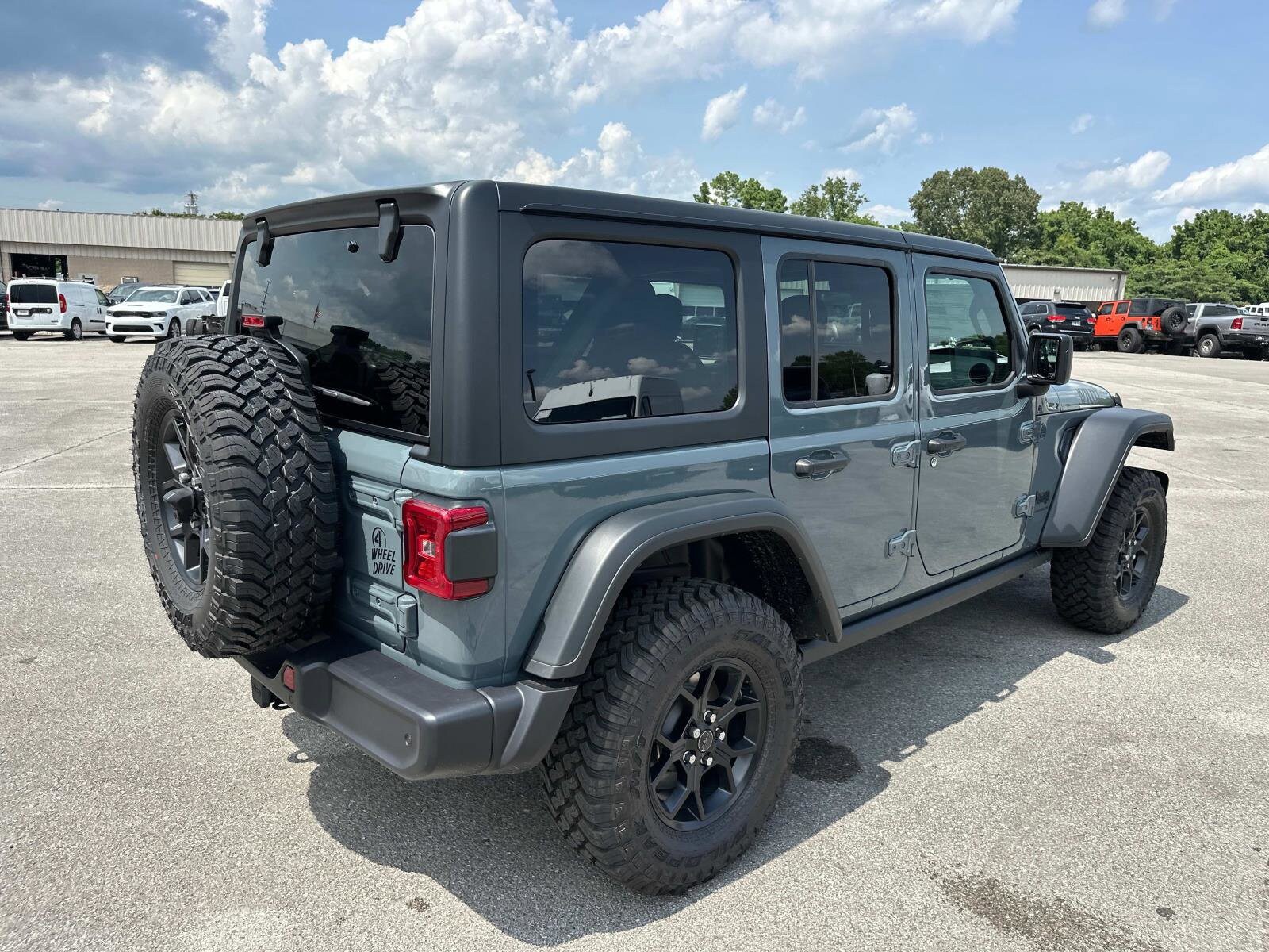 2025 Jeep Wrangler Sport photo 4