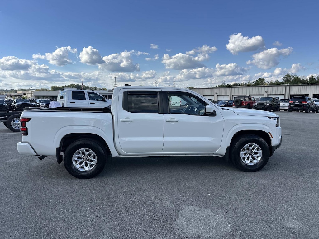 Used 2024 Nissan Frontier SV Crew Cab 4x2 SV