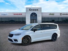 2026 Chrysler Pacifica Limited Passenger Van