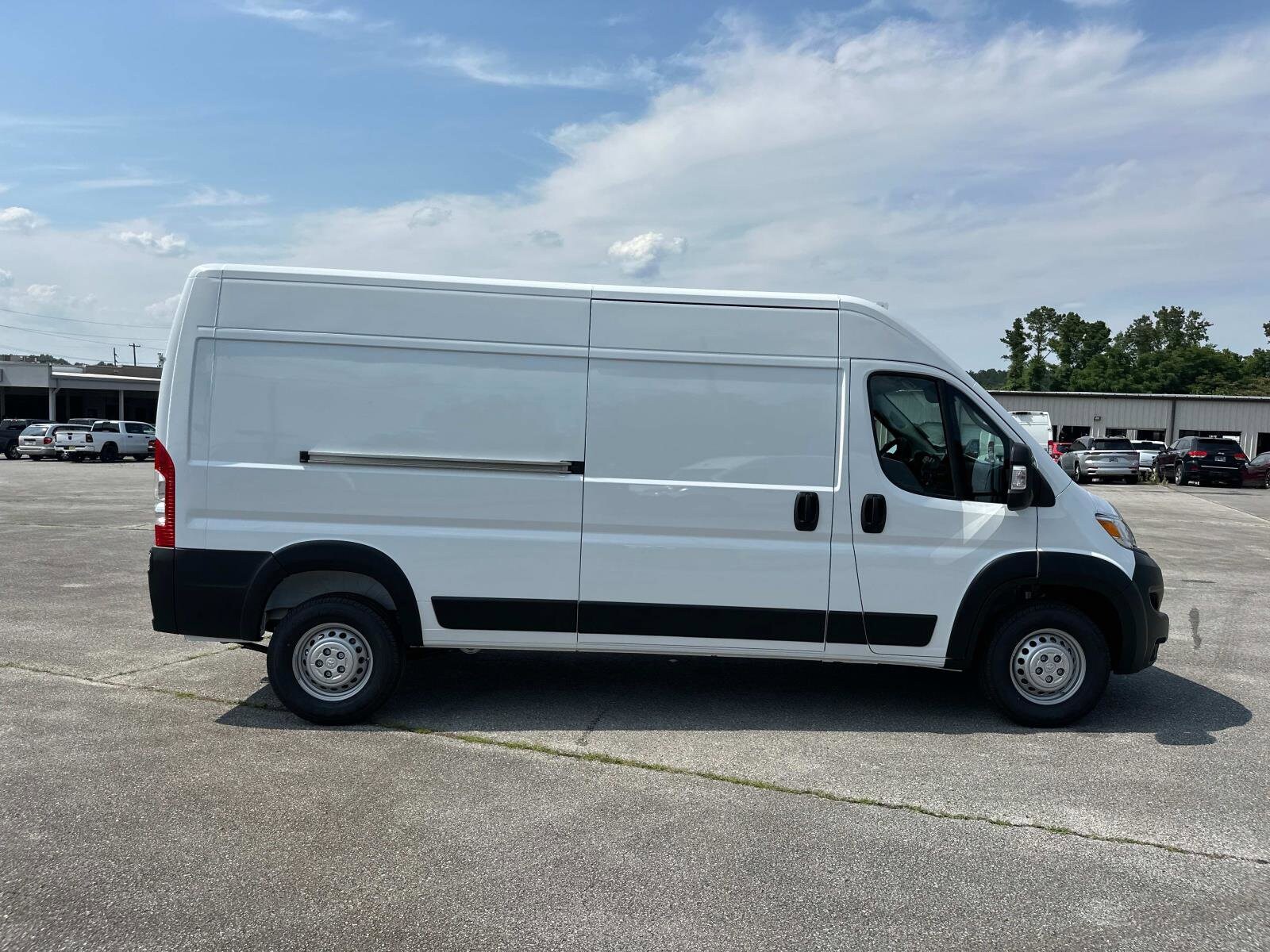 2025 Ram ProMaster 3500 Cargo Van photo 2