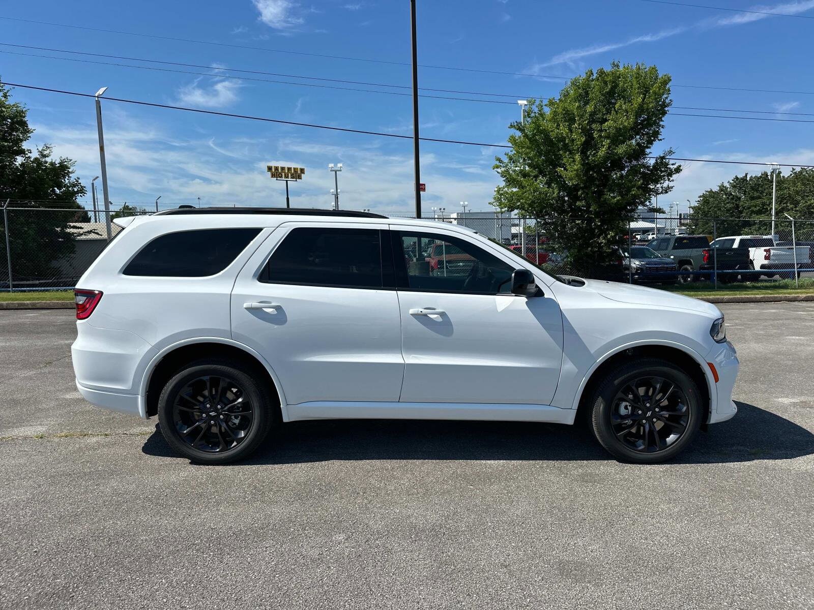 2025 Dodge Durango GT photo 2
