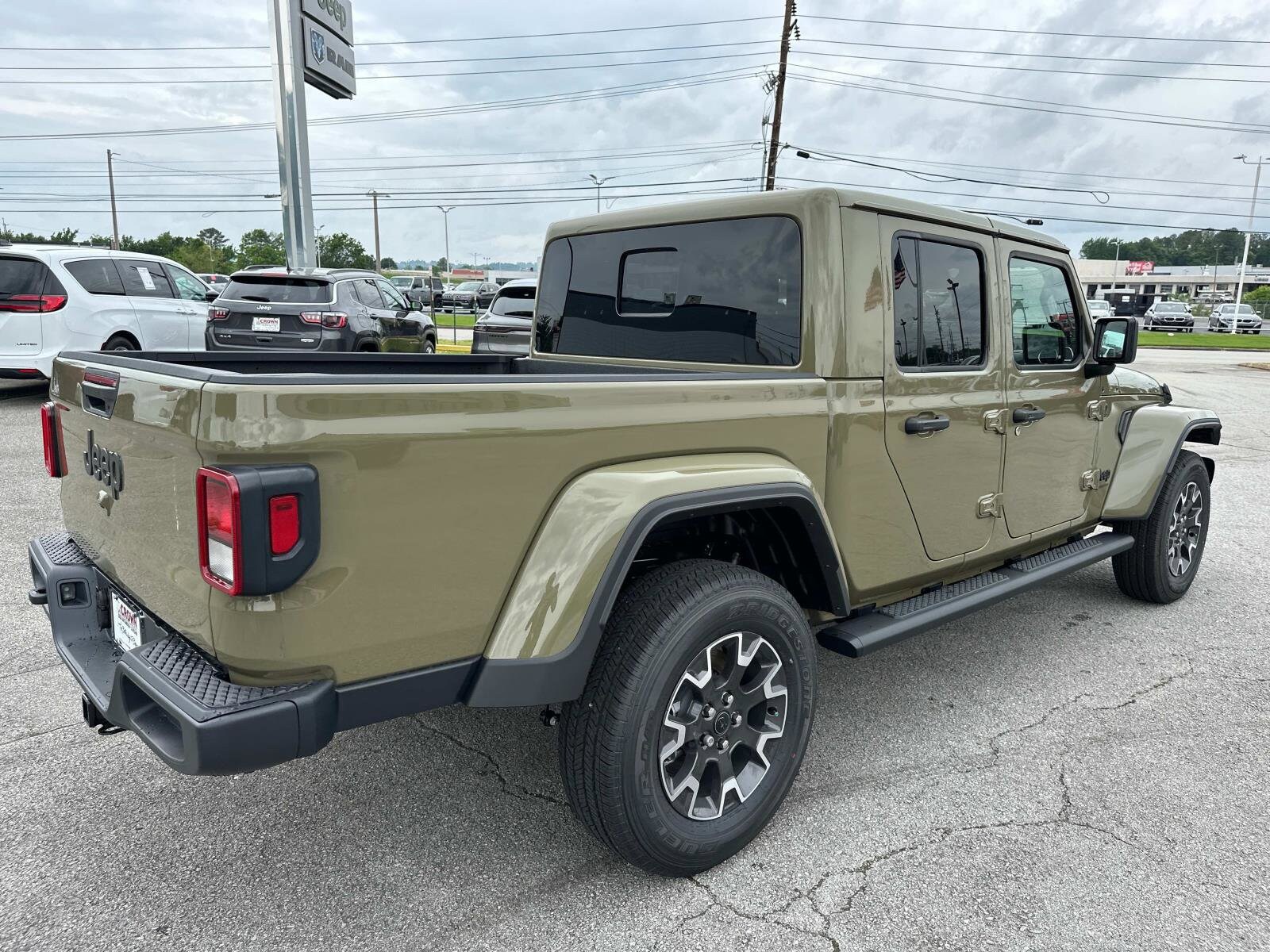 2025 Jeep Gladiator Sport photo 4