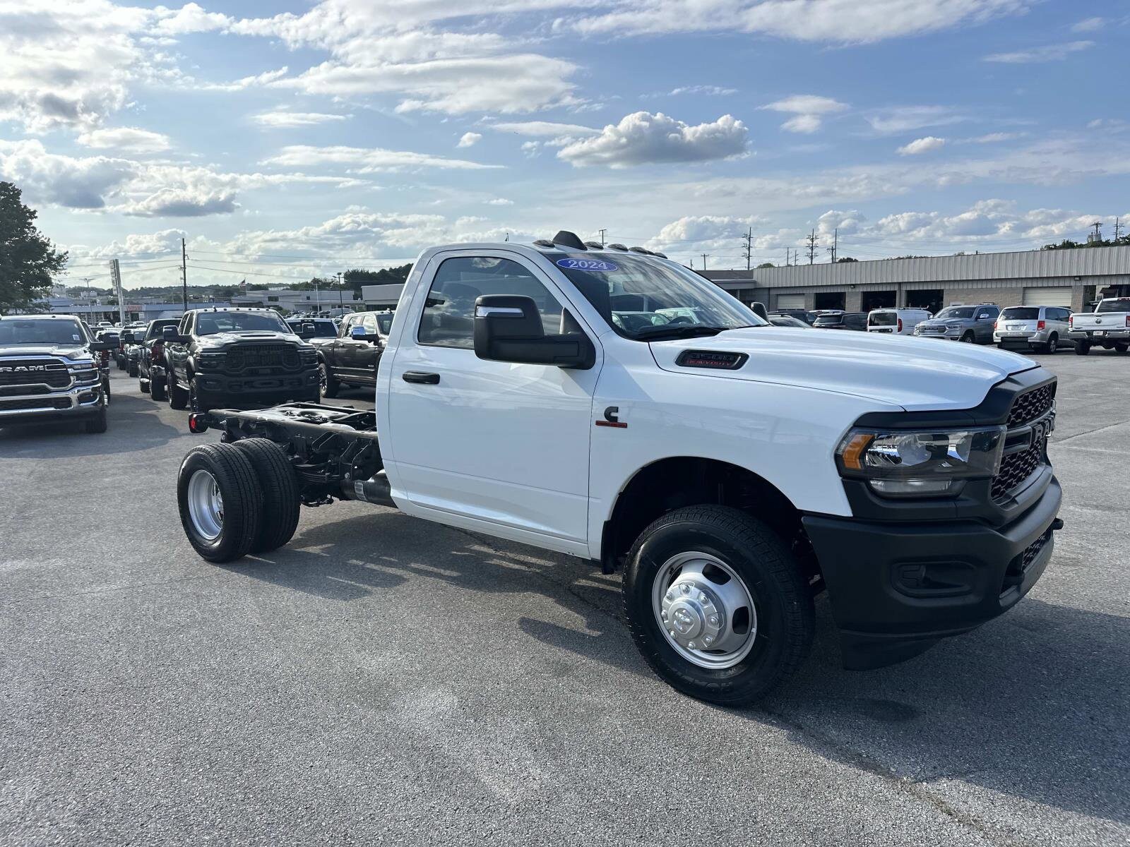 2024 Ram 3500 Tradesman photo 2