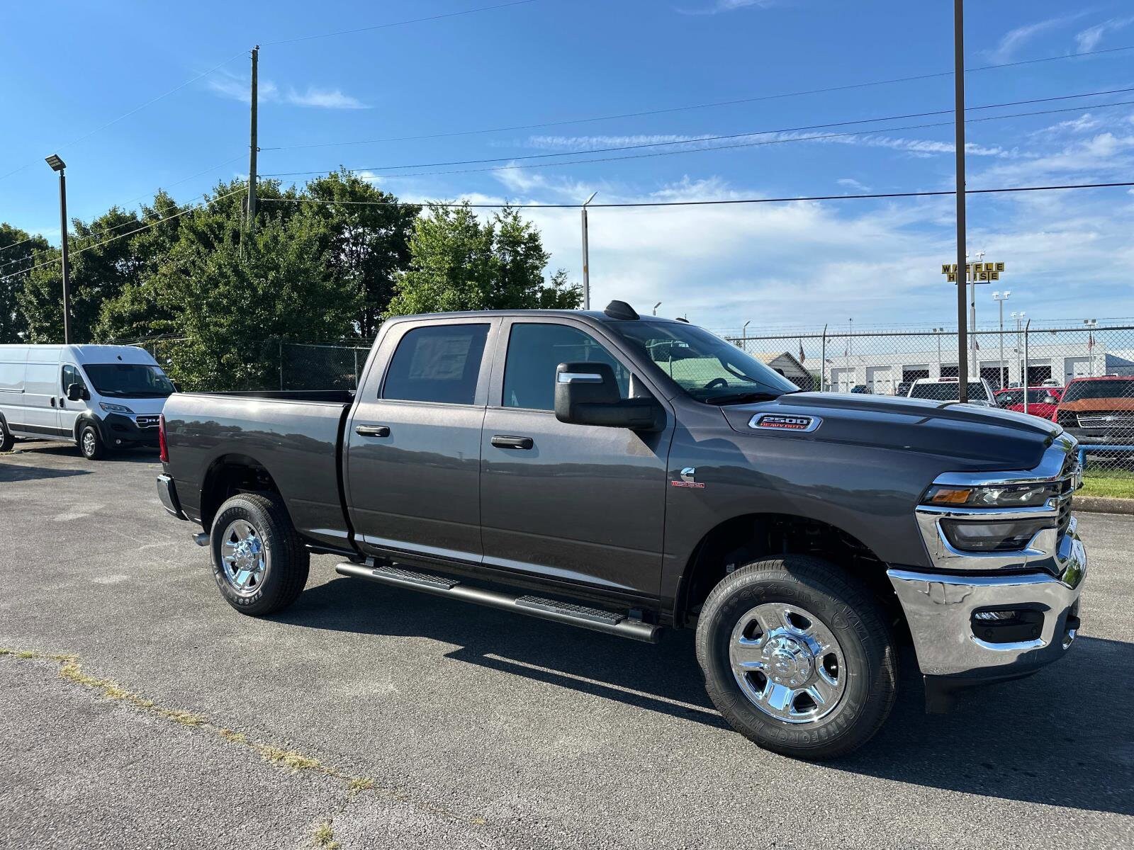 2025 Ram 2500 Tradesman photo 2