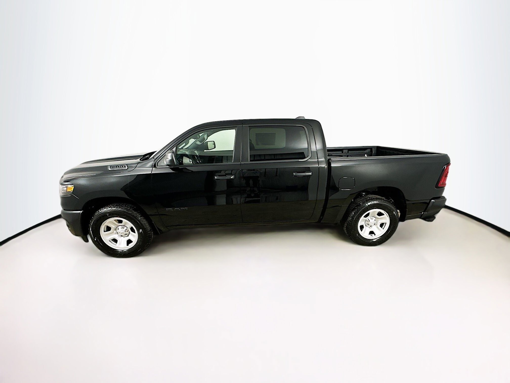 2025 Ram 1500 Tradesman photo 2