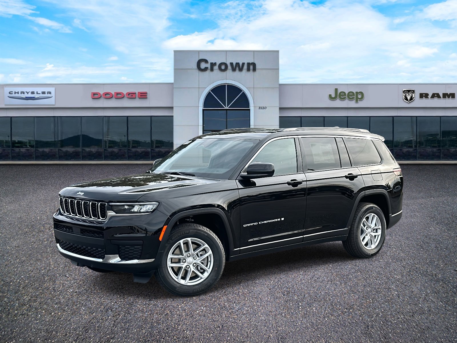 2025 Jeep Grand Cherokee L Laredo's photo