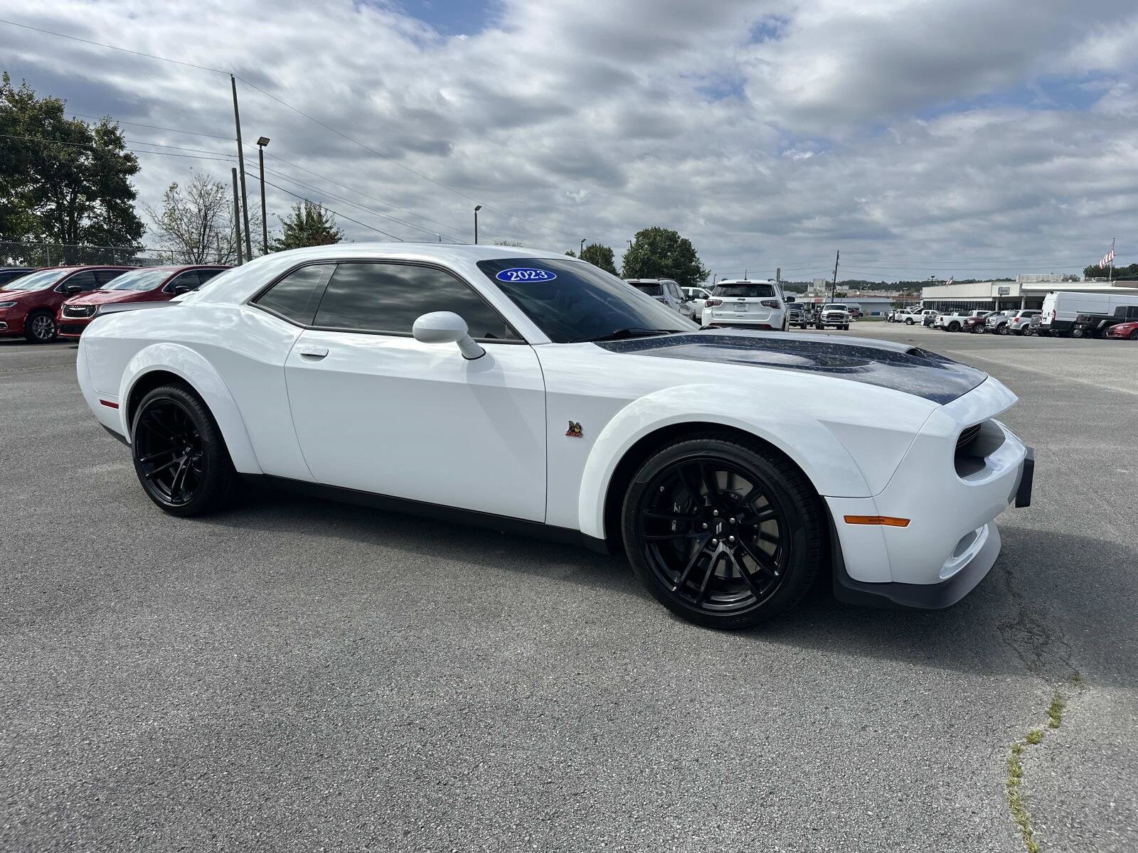 2023 Dodge Challenger R/T Scat Pack Widebody photo 2