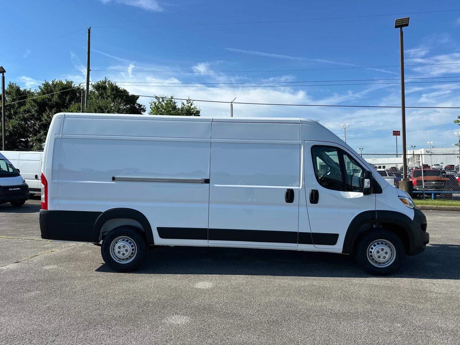 2025 Ram ProMaster 3500 Cargo Van photo 2