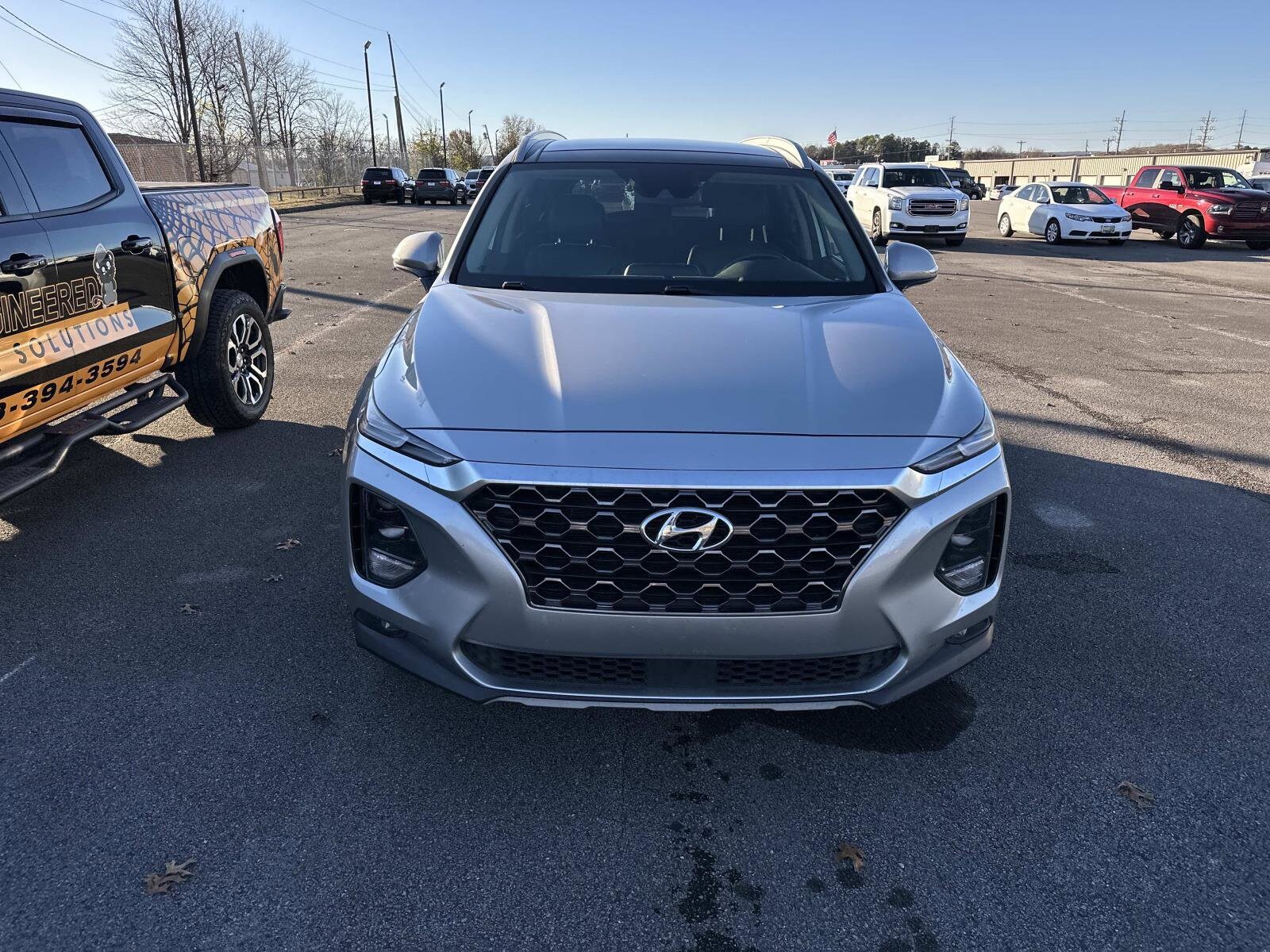 2020 Hyundai Santa Fe SEL photo 2