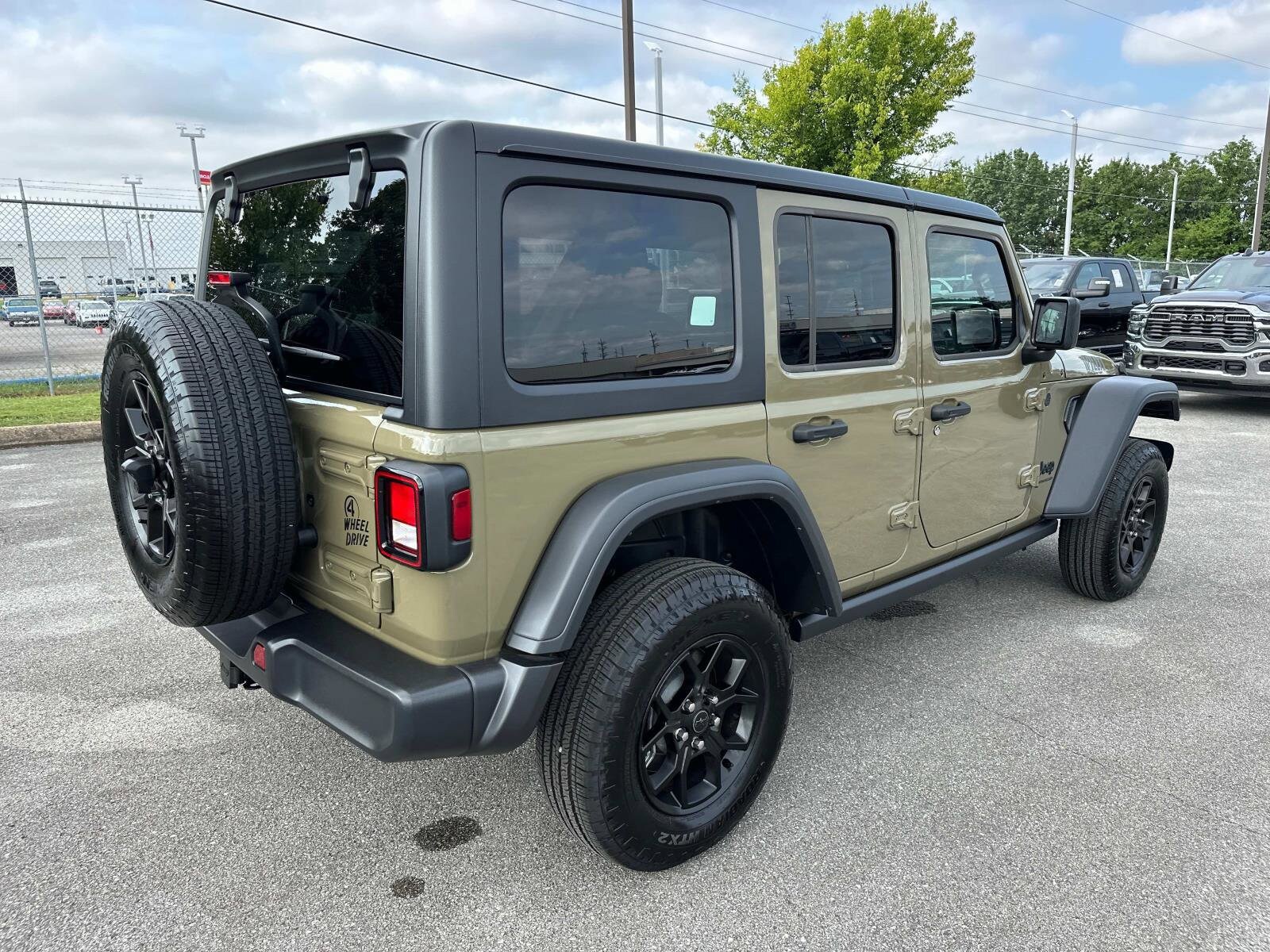 2025 Jeep Wrangler Sport photo 3