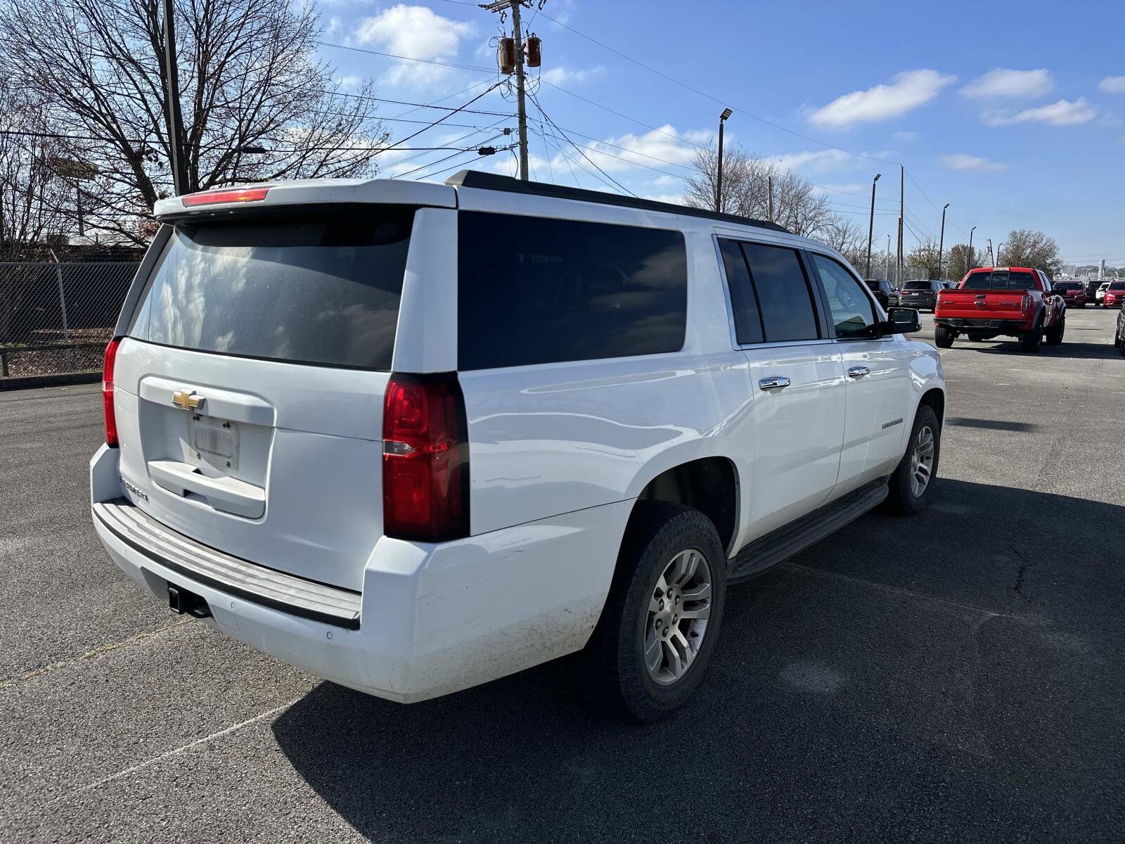 2018 Chevrolet Suburban 1500 LS photo 4