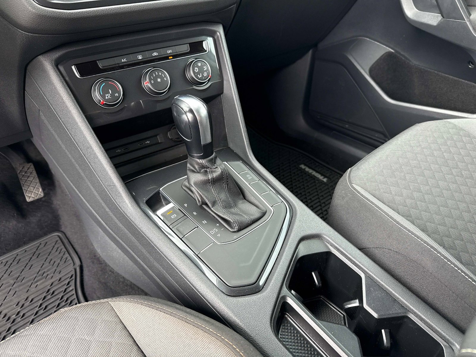 2021 Volkswagen Tiguan S - Photo 26