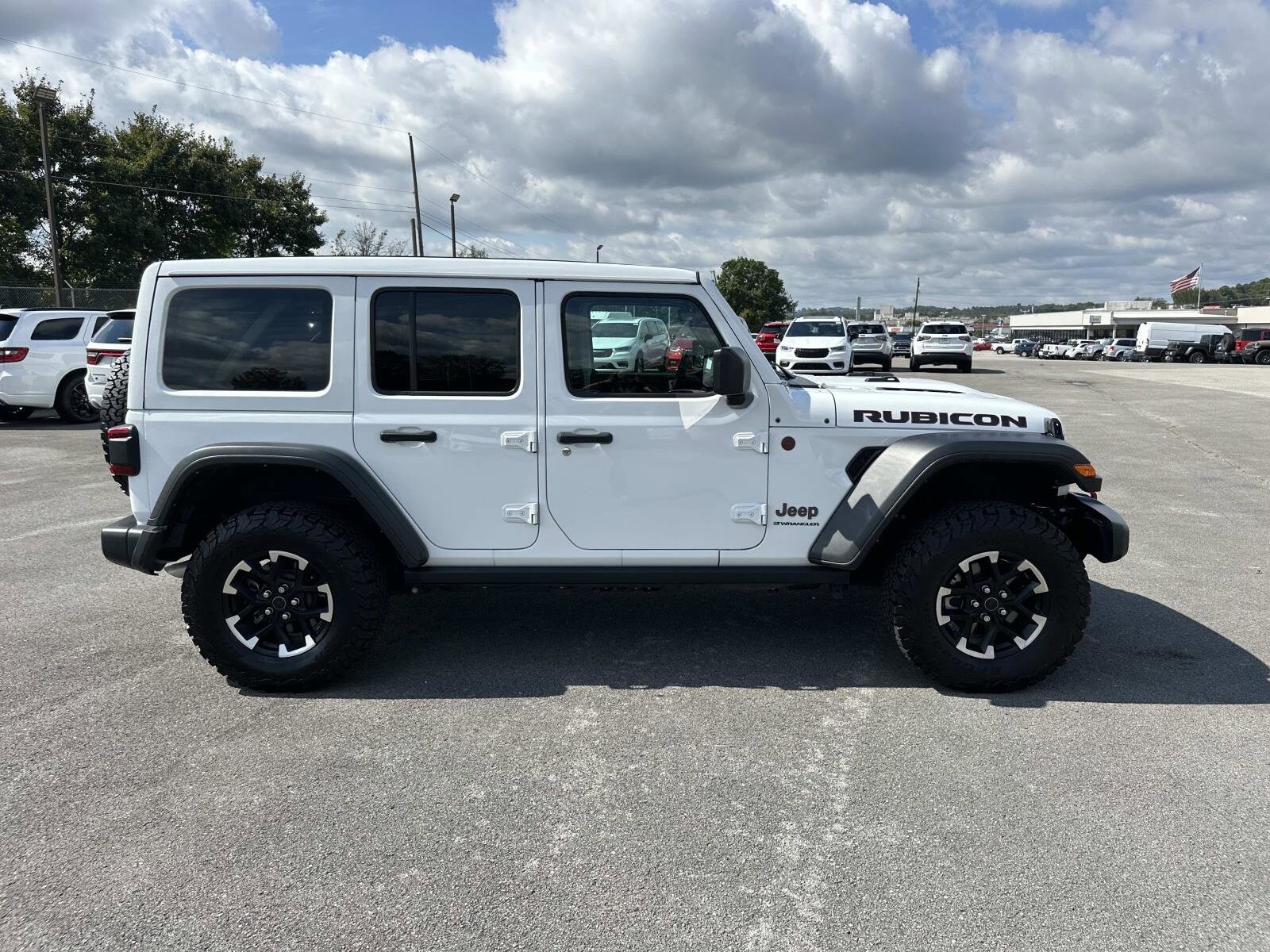 2024 Jeep Wrangler Rubicon photo 3