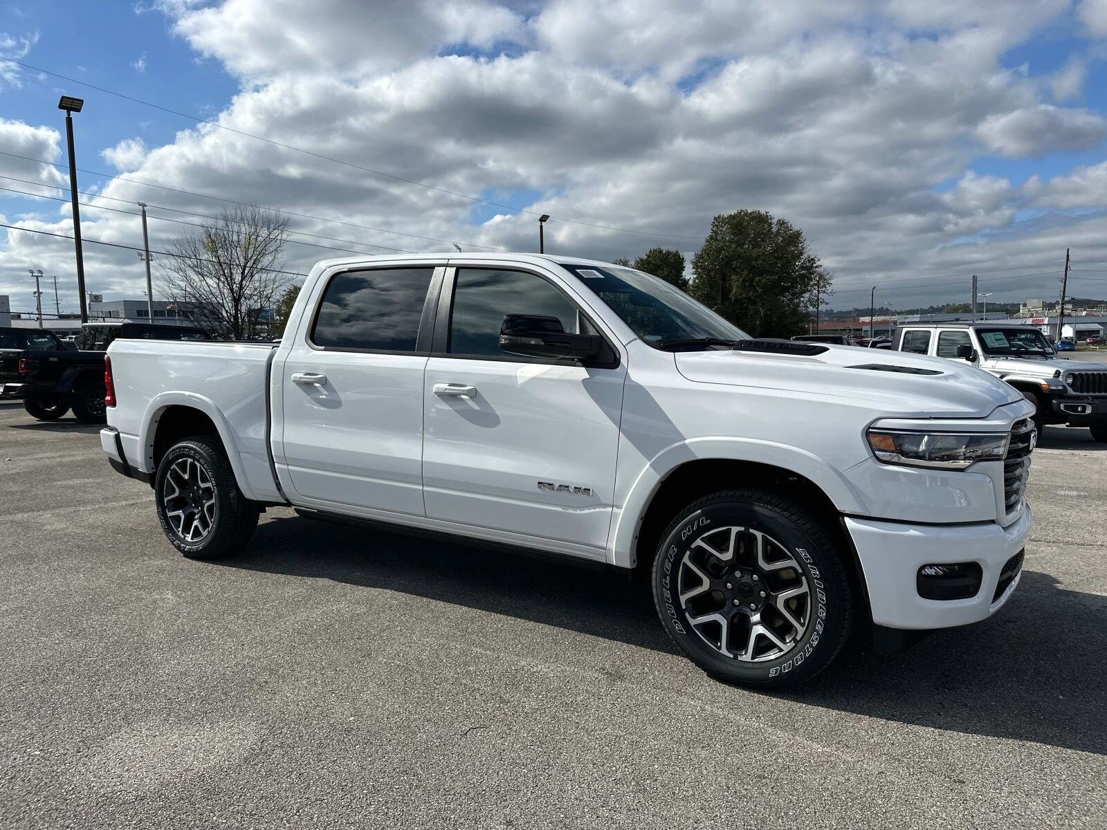 2025 Ram 1500 Laramie photo 2