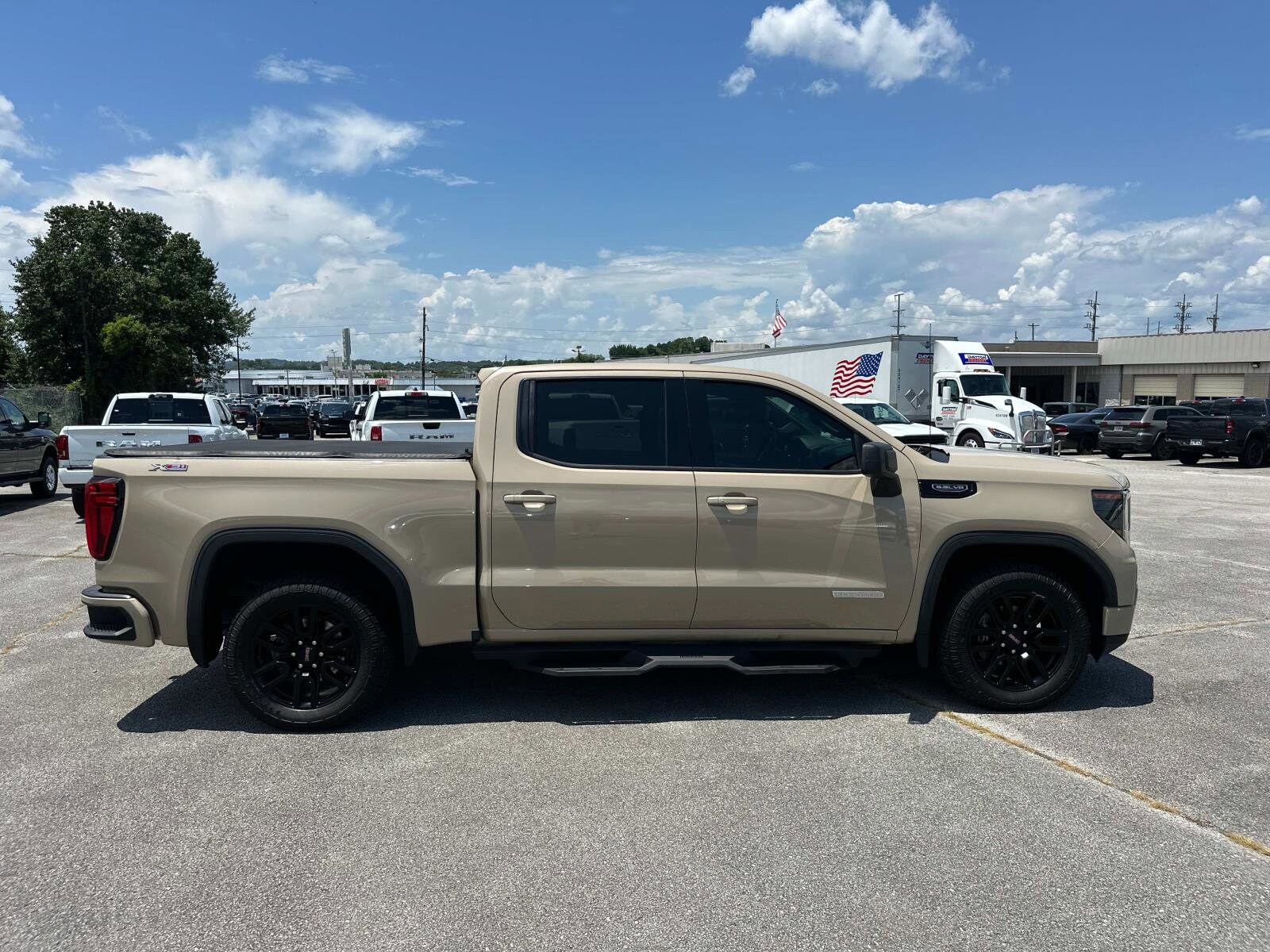 2023 Gmc Sierra 1500 Elevation photo 3