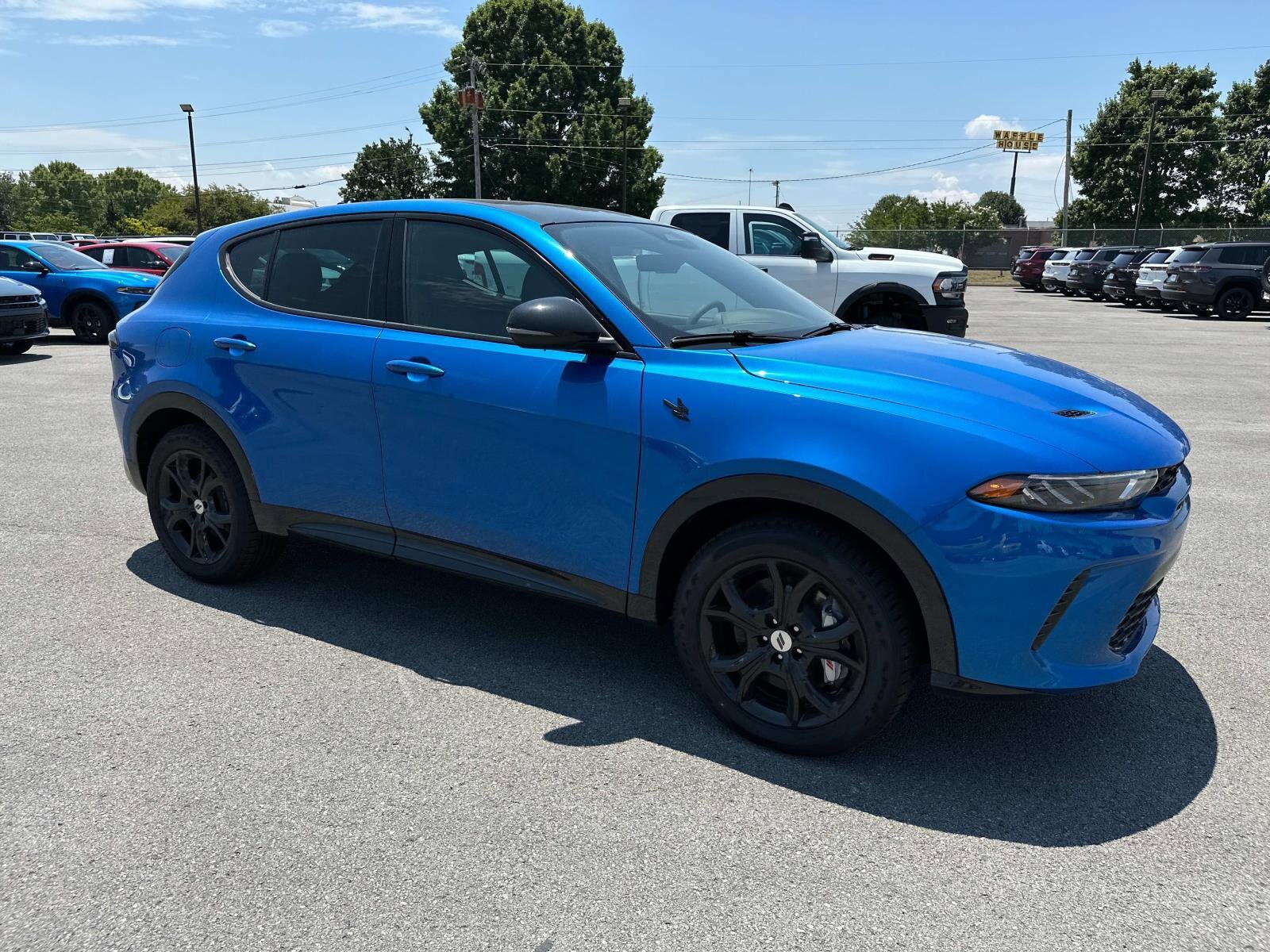 2024 Dodge Hornet R/T Plus photo 2