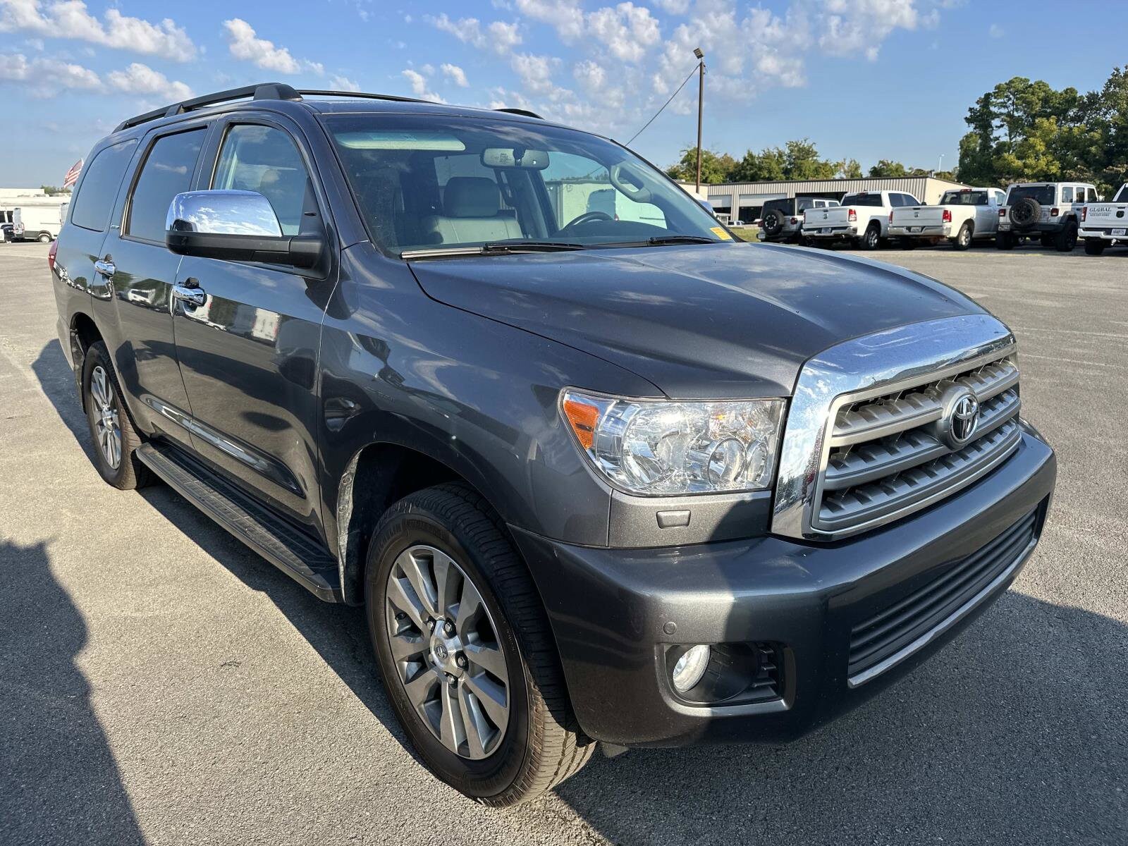 2016 Toyota Sequoia Limited photo 3