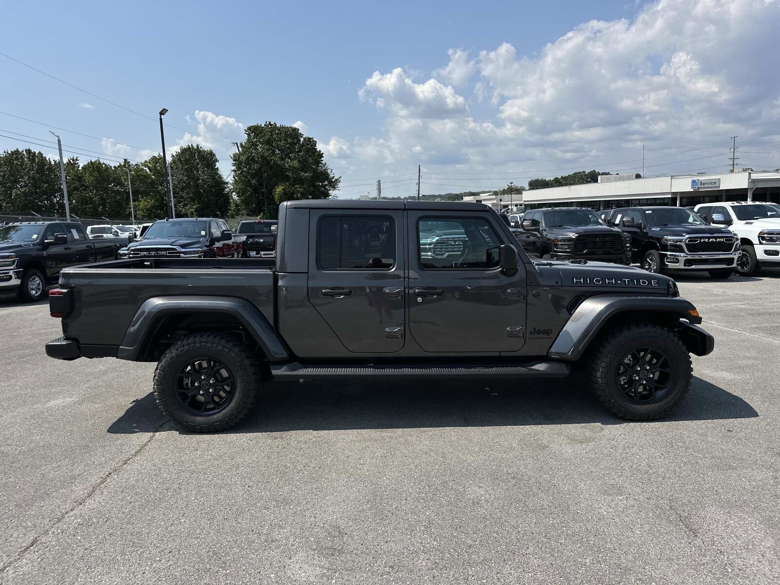 2025 Jeep Gladiator Sport photo 3