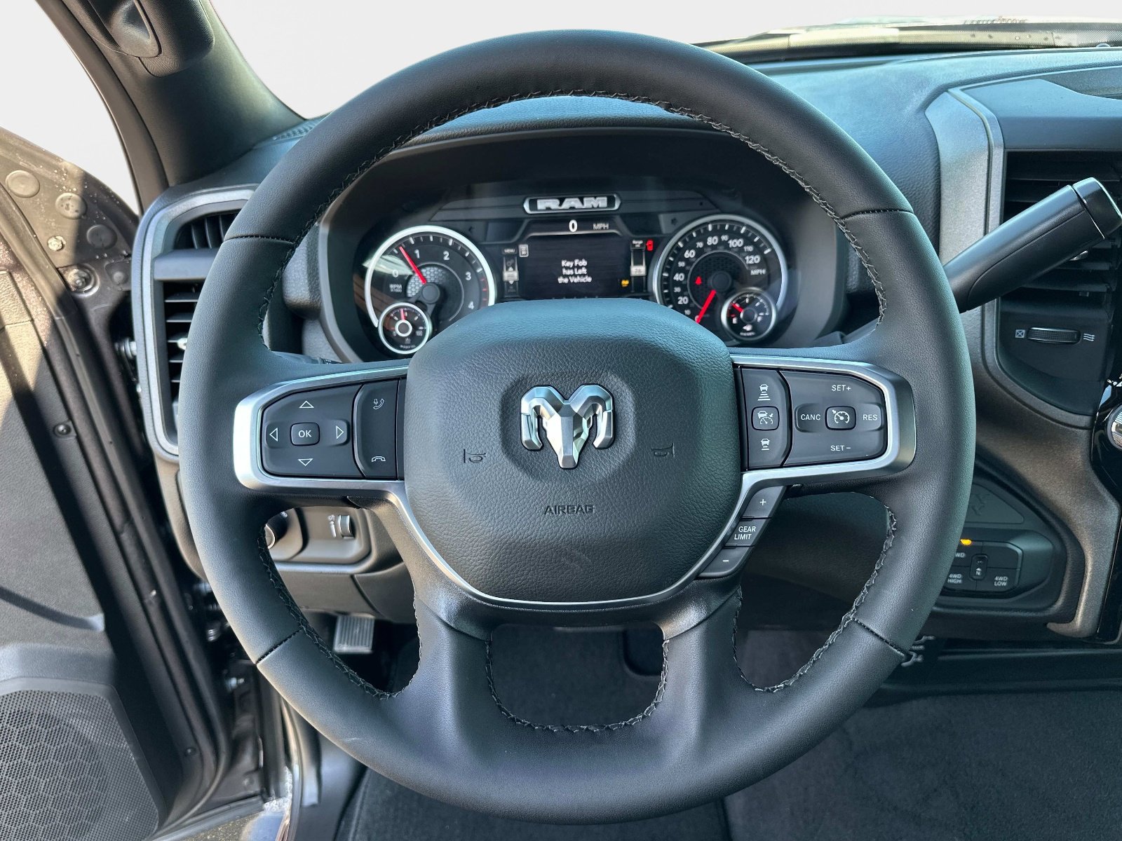 2025 RAM 2500 Tradesman - Photo 27