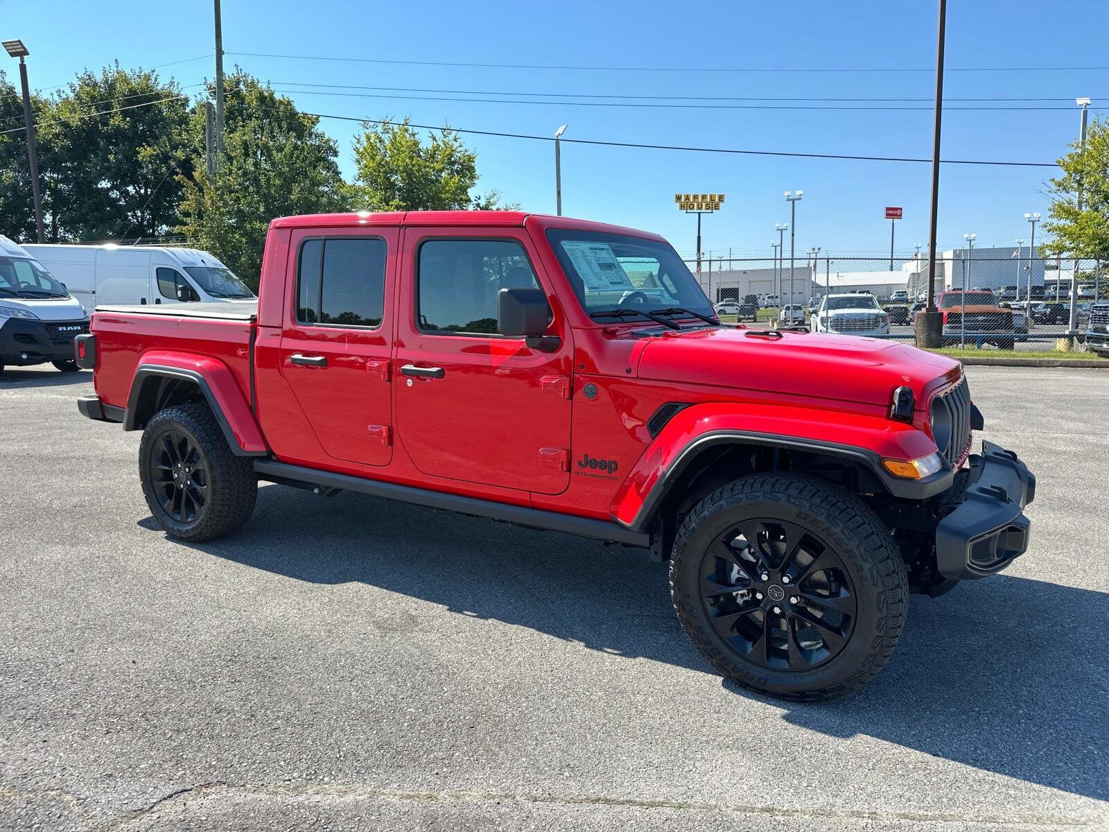 2025 Jeep Gladiator Sport photo 2