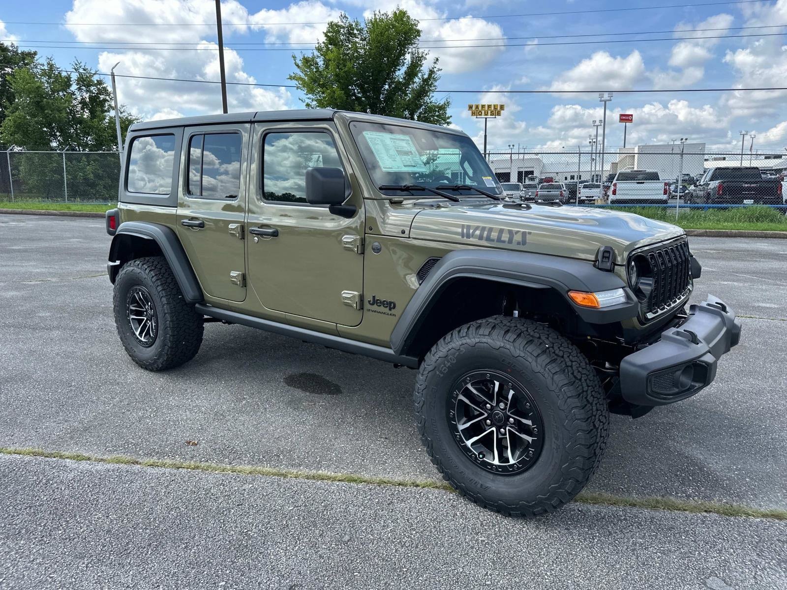 2025 Jeep Wrangler Willys photo 2