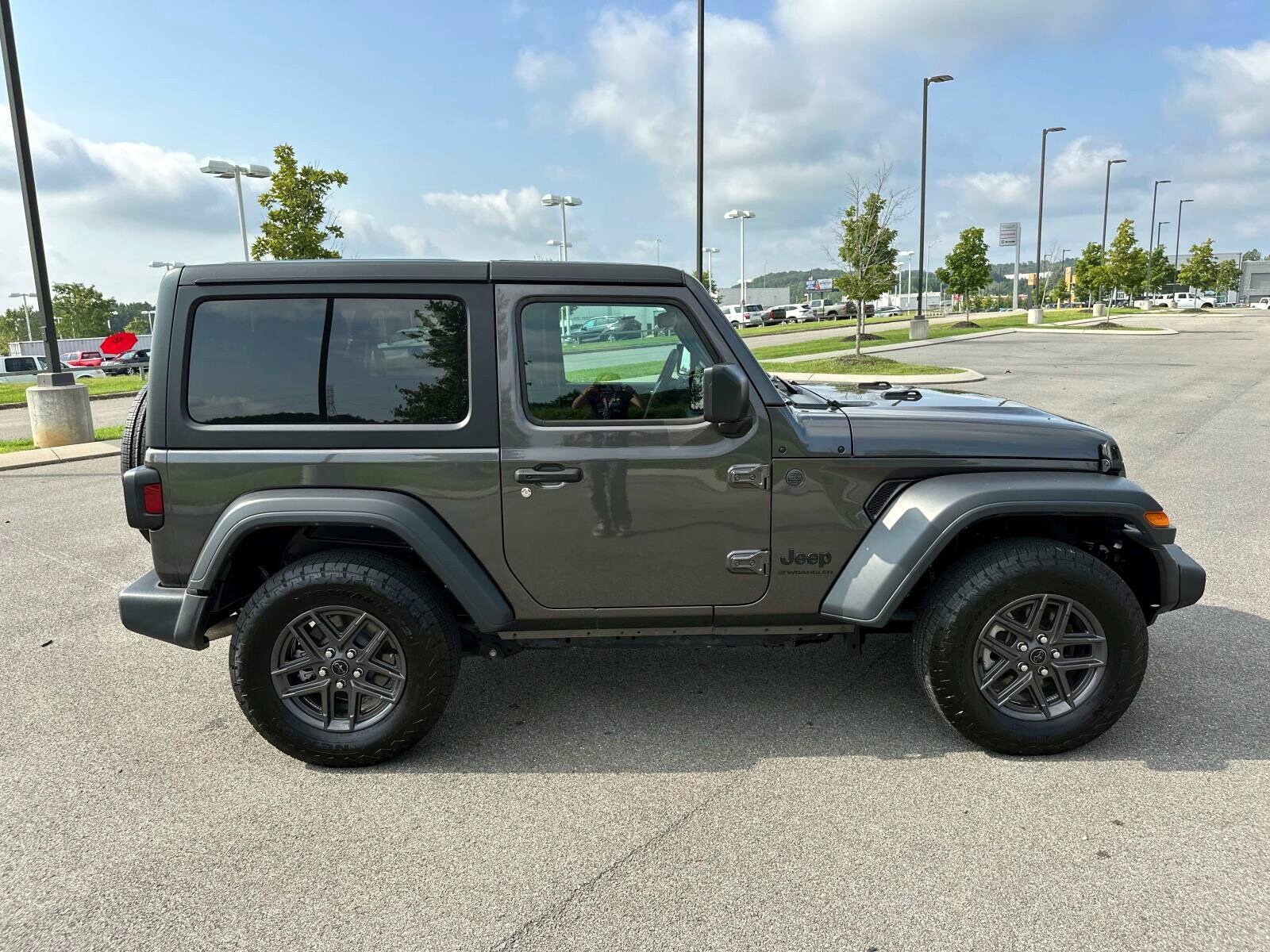 2024 Jeep Wrangler Sport S photo 3