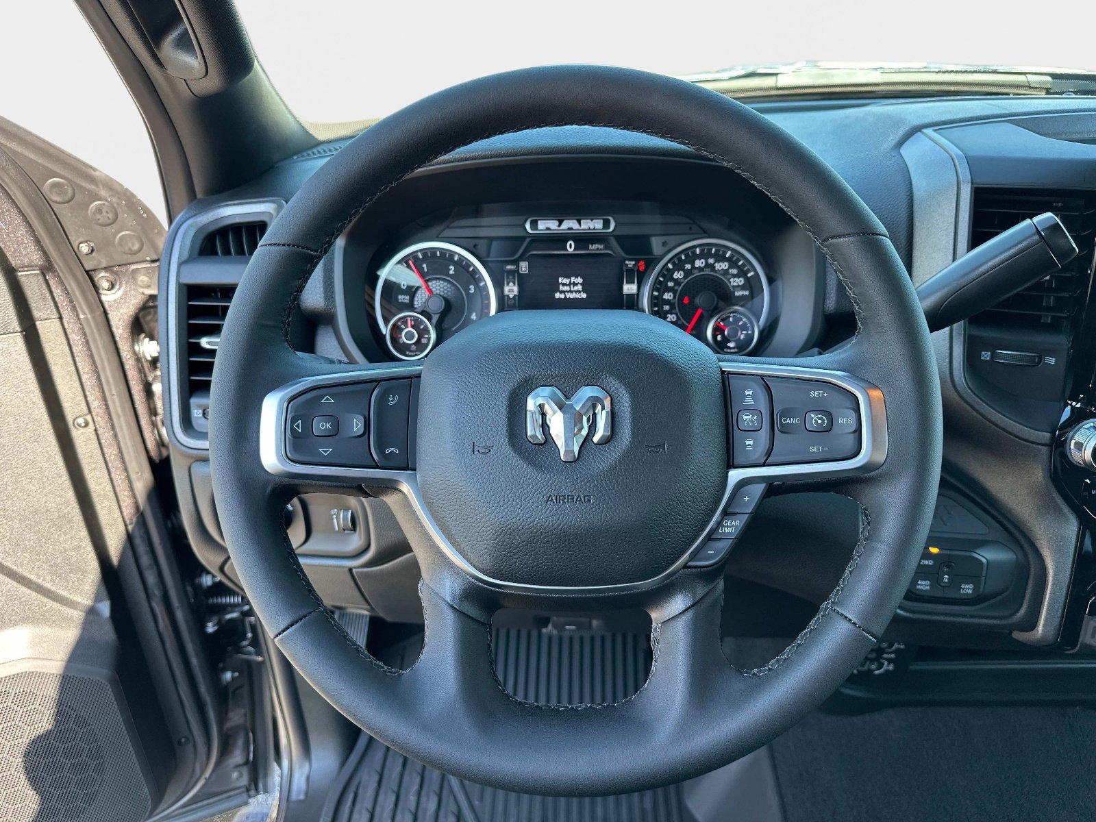 2025 RAM 2500 Tradesman - Photo 27