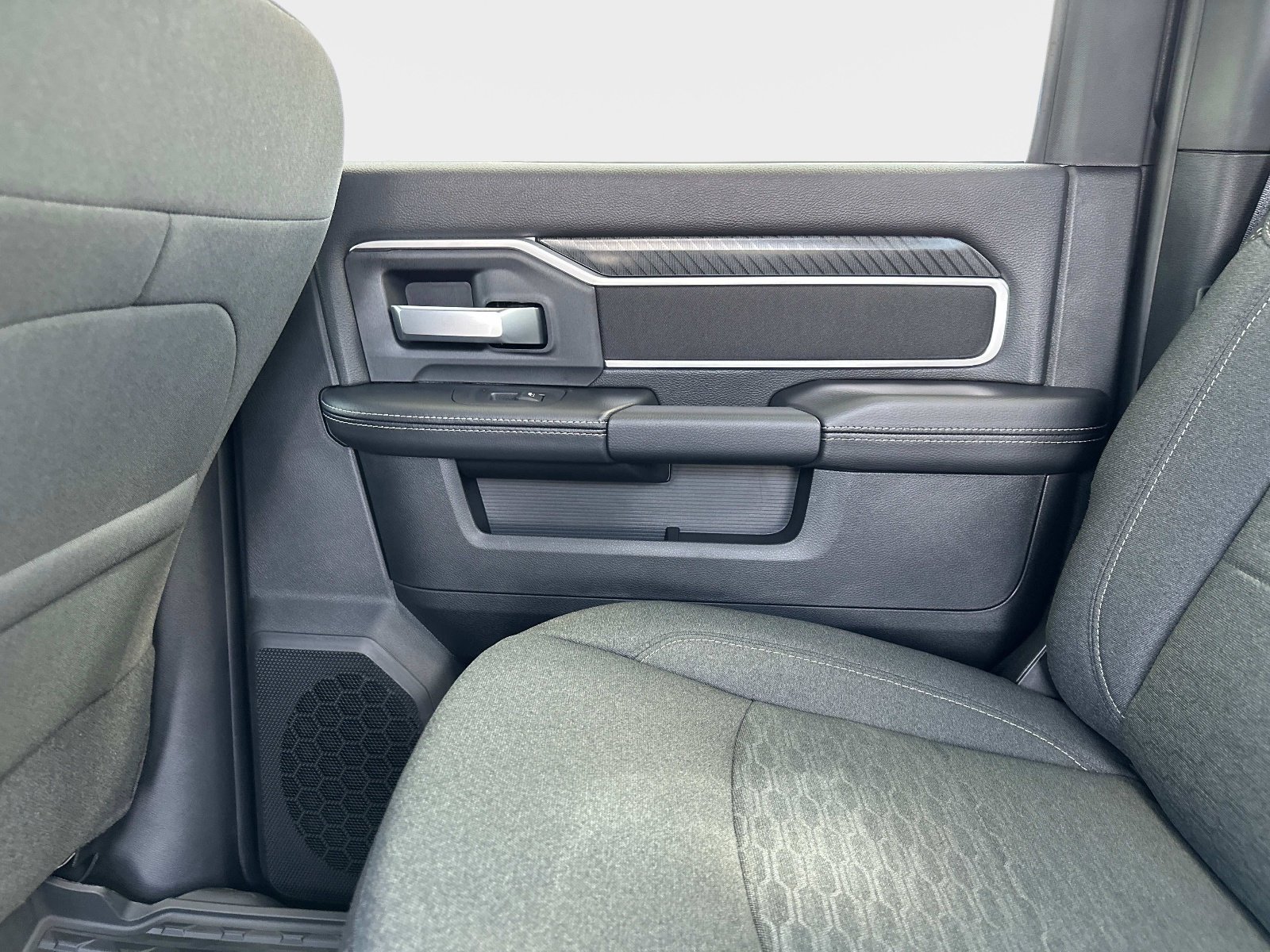 2025 RAM 2500 Big Horn - Photo 15