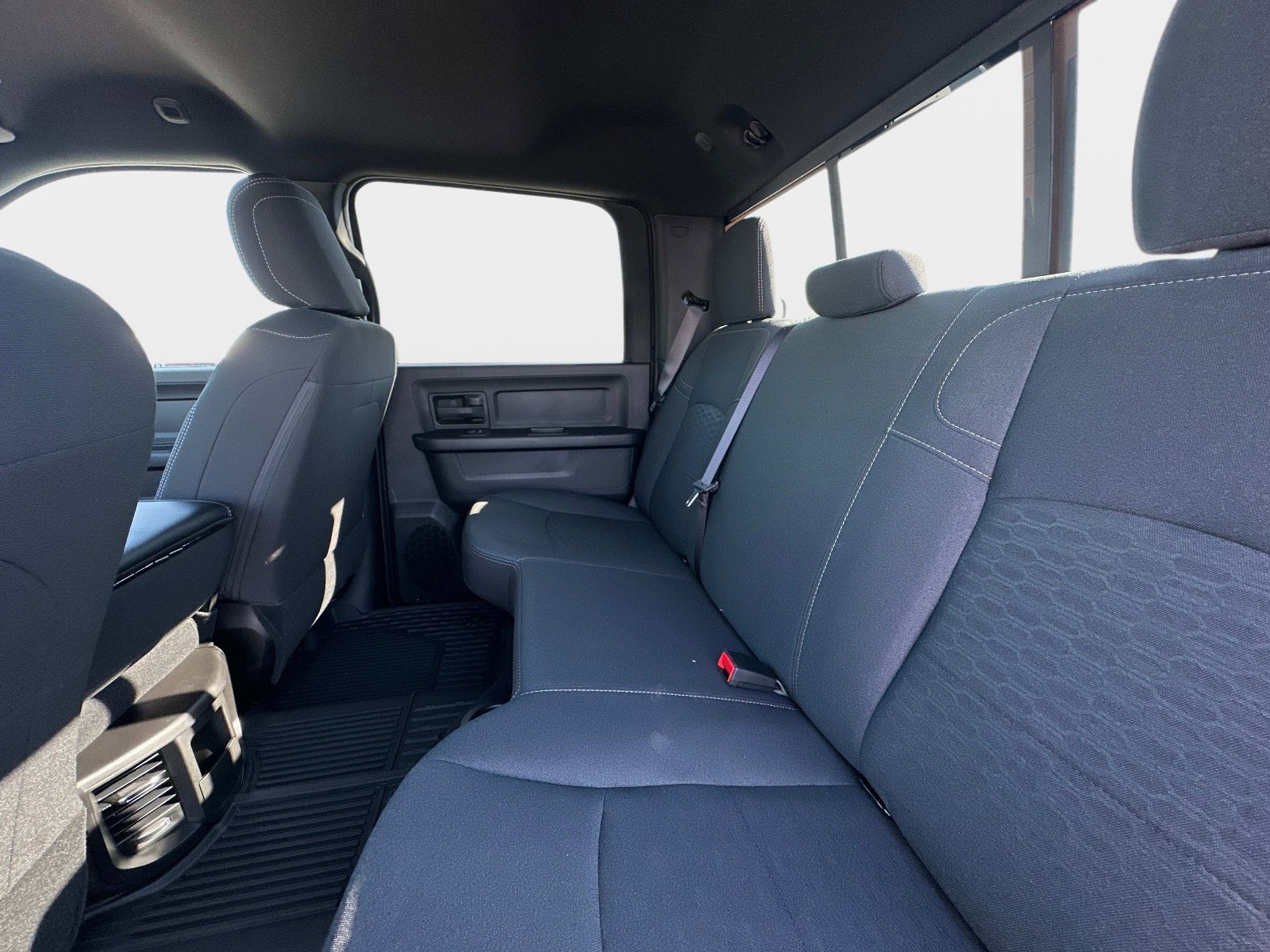 2025 RAM 2500 Tradesman - Photo 15