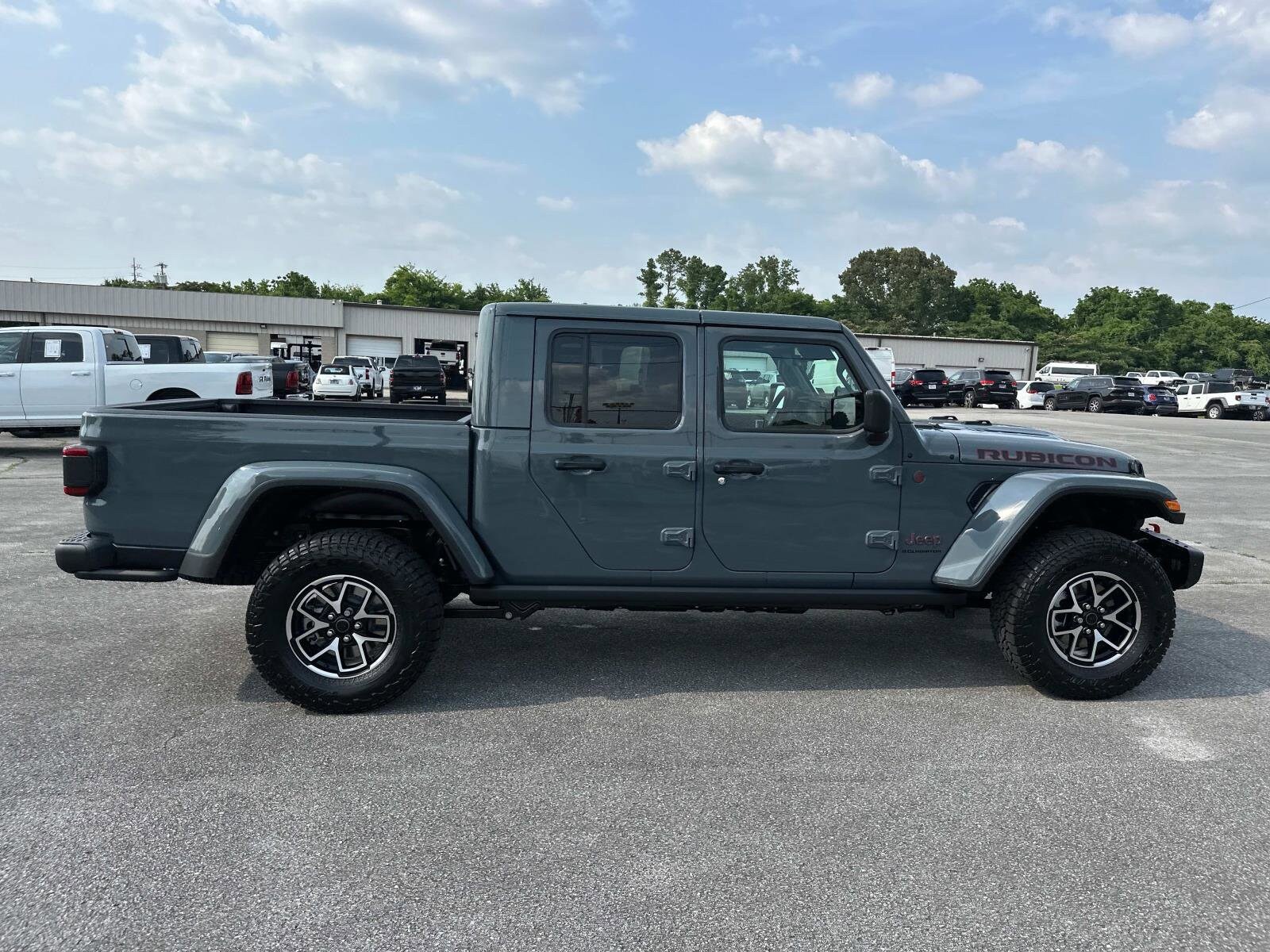 2025 Jeep Gladiator Rubicon photo 3