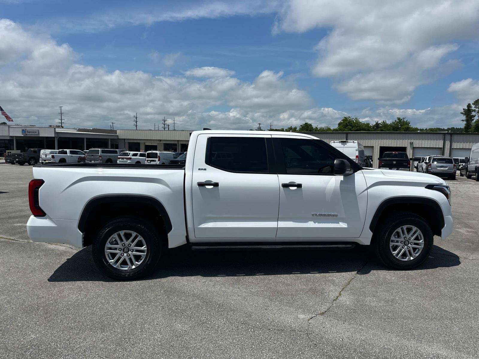 2025 Toyota Tundra SR5 photo 3