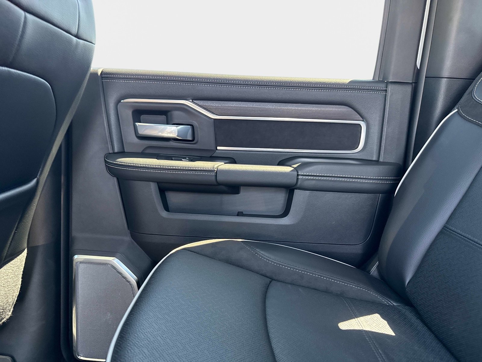2025 RAM Ram 2500 Pickup Laramie - Photo 15