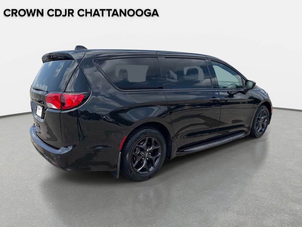 Used 2020 Chrysler Pacifica Touring Touring FWD