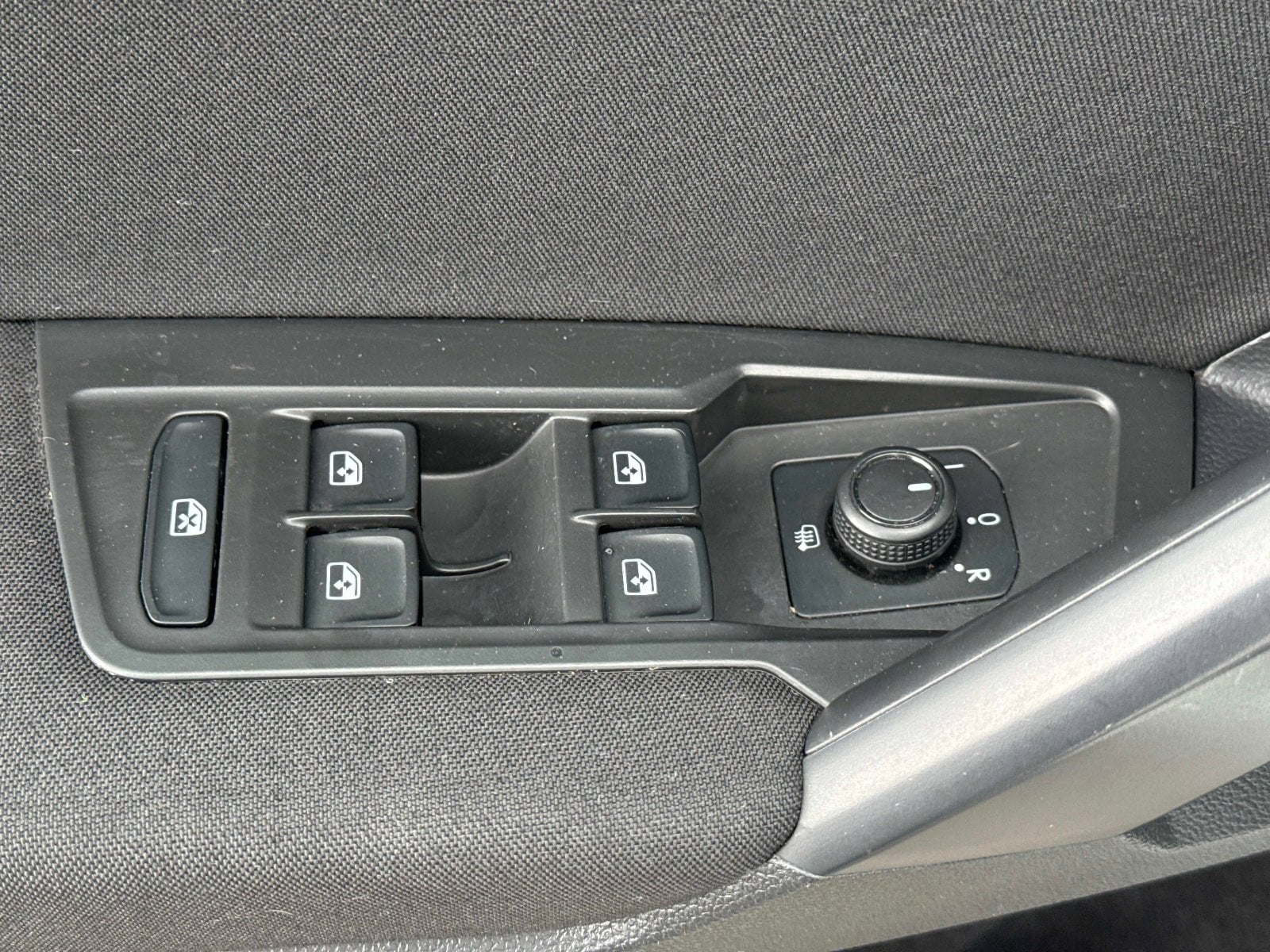 2021 Volkswagen Tiguan S - Photo 21