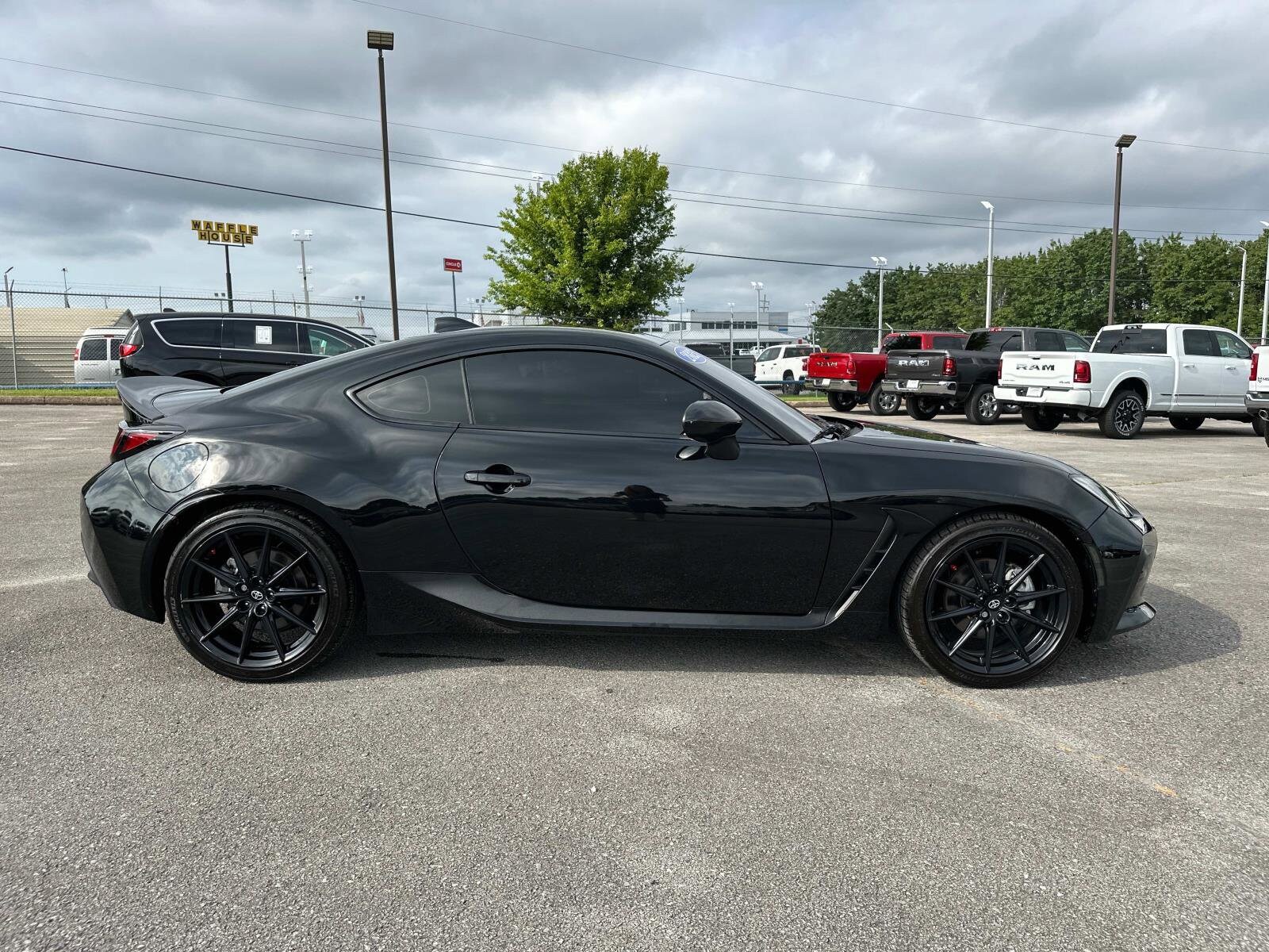 2023 Toyota GR86 Premium photo 3