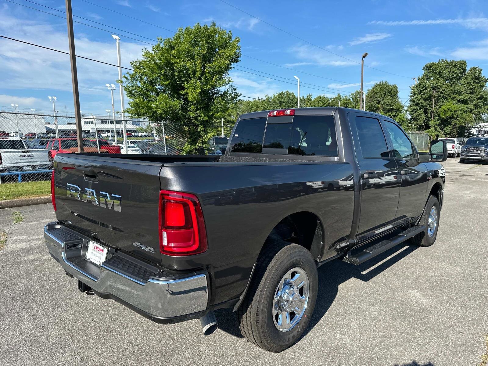 2025 Ram 2500 Tradesman photo 4