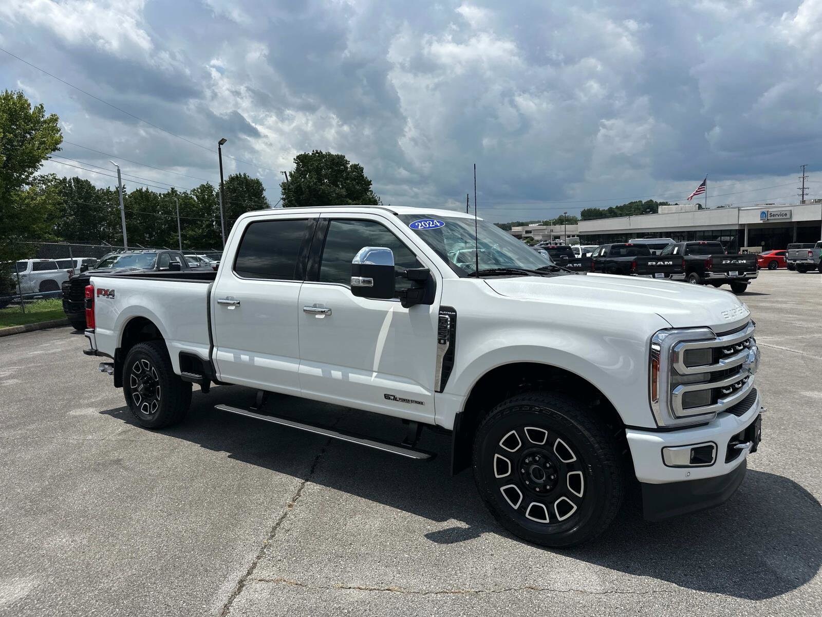 2024 Ford F-250 Platinum photo 2
