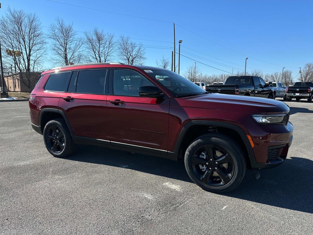New 2025 Jeep Grand Cherokee L Laredo Sport Utility