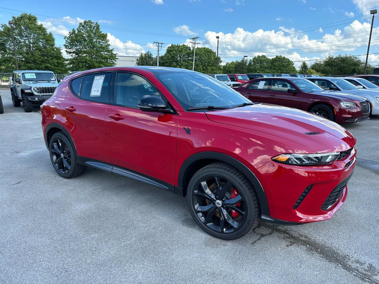 2024 Dodge Hornet R/T Plus photo 2