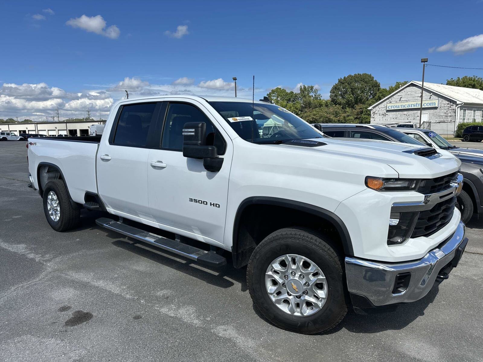2024 Chevrolet Silverado 3500HD LT photo 3