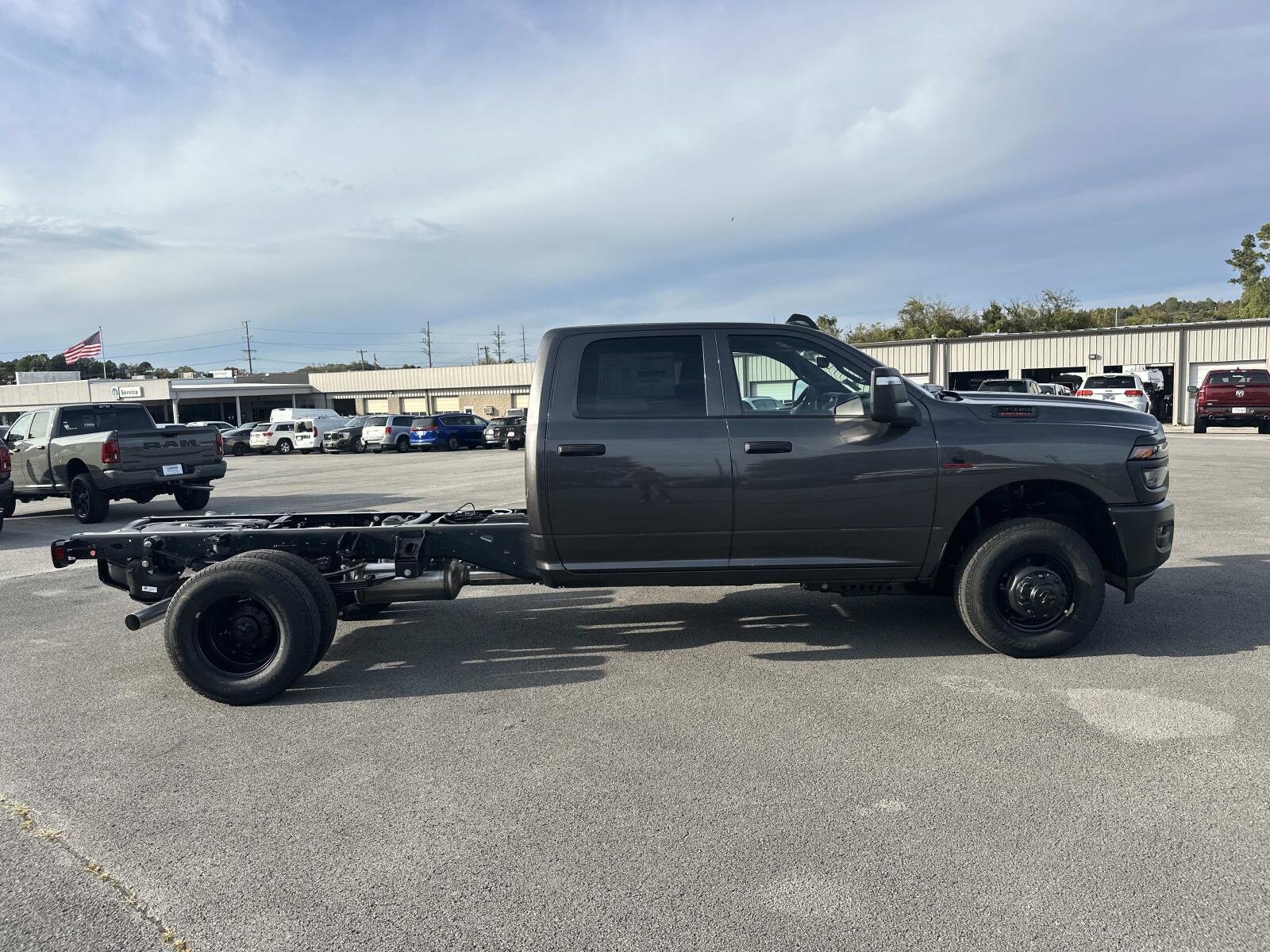2026 Ram 3500 Tradesman photo 2