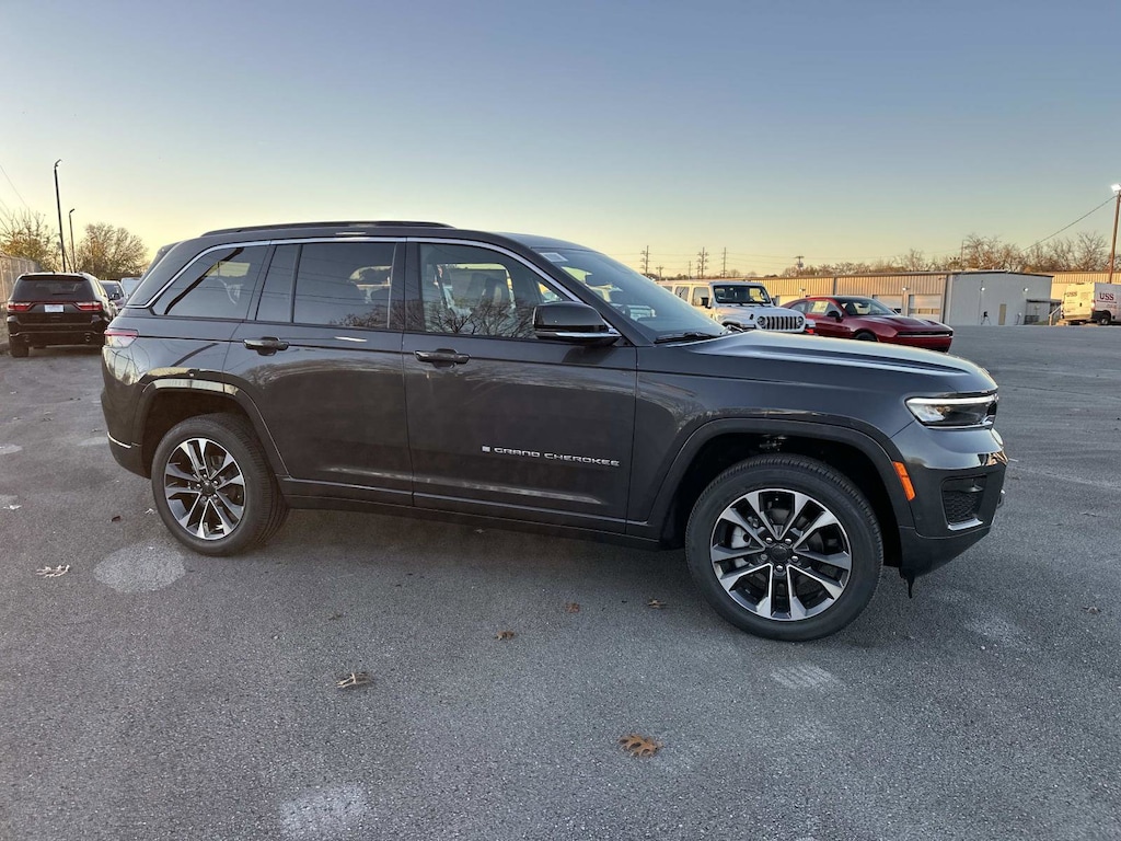 New 2025 Jeep Grand Cherokee Overland Sport Utility