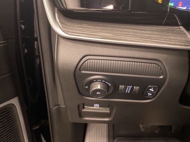 2022 Jeep Wagoneer Series II - Photo 18