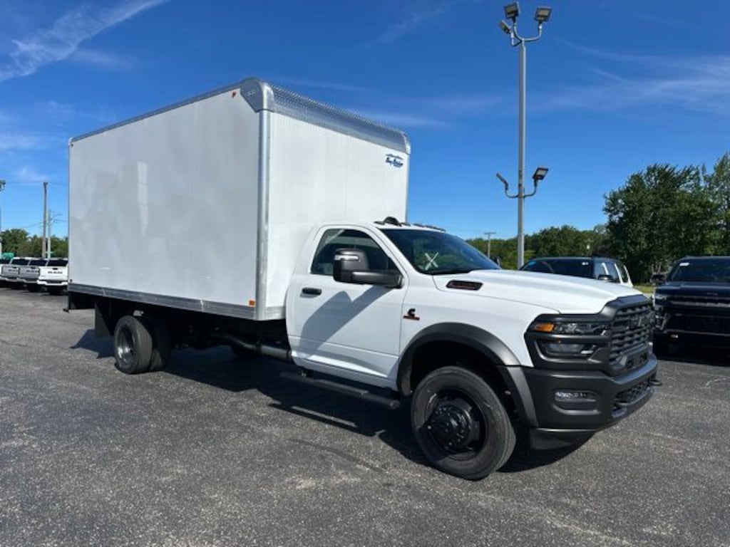 New 2026 Ram 5500 Chassis Cab TRADESMAN REGULAR 4X2 120' CA Pickup