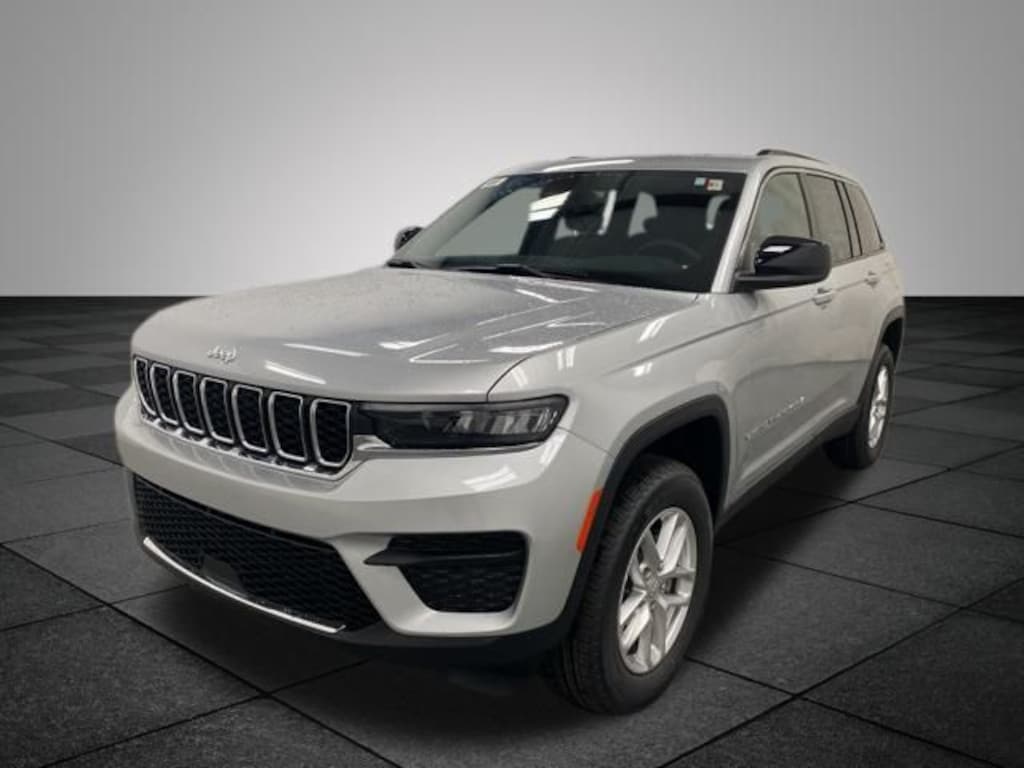 Used 2025 Jeep Grand Cherokee Laredo X SUV