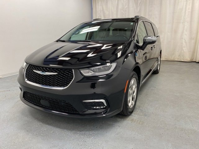 Used 2021 Chrysler Pacifica Hybrid Limited with VIN 2C4RC1S78MR510929 for sale in Holland, MI