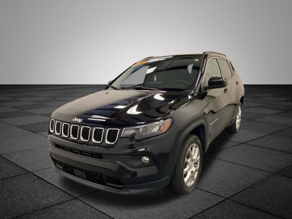 Used 2023 Jeep Compass Latitude Lux SUV
