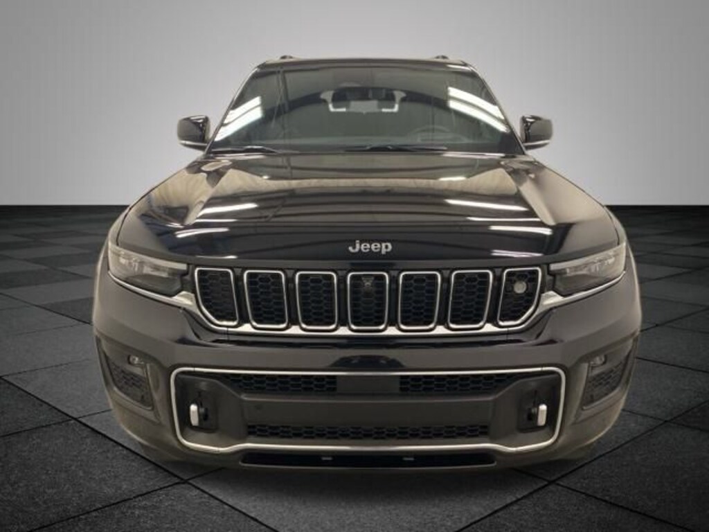 Used 2023 Jeep Grand Cherokee Overland SUV