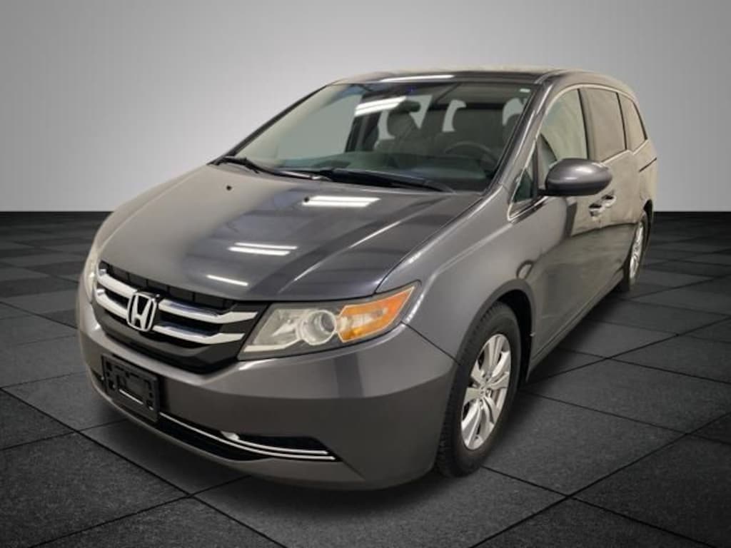 Used 2016 Honda Odyssey SE Van Passenger Van