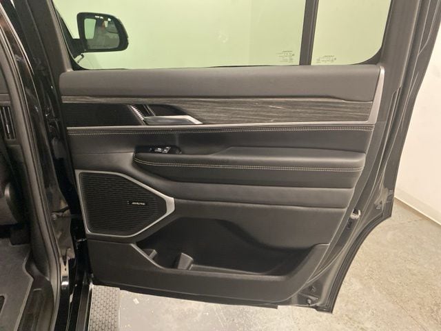 2022 Jeep Wagoneer Series II - Photo 29